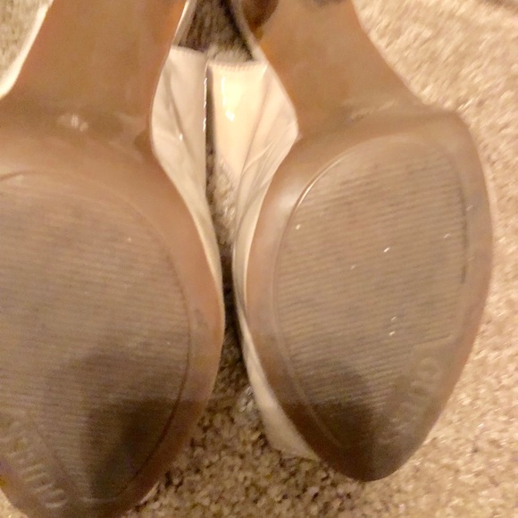 GUESS high heels - Picture 3 of 3